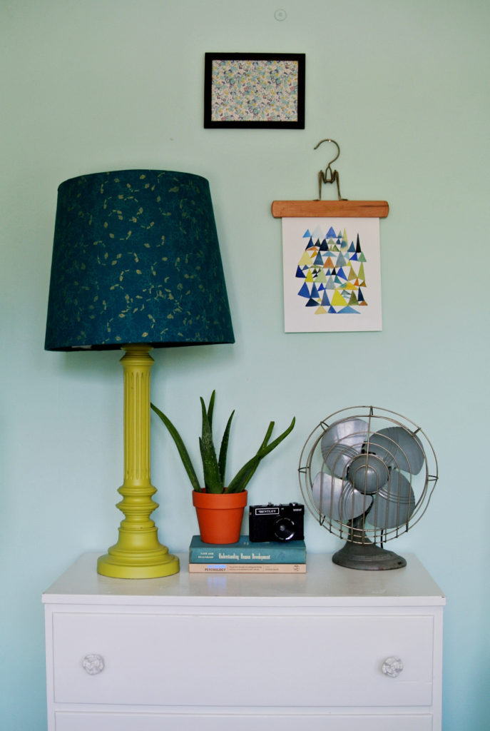 Cover an Old Lampshade with Fabric