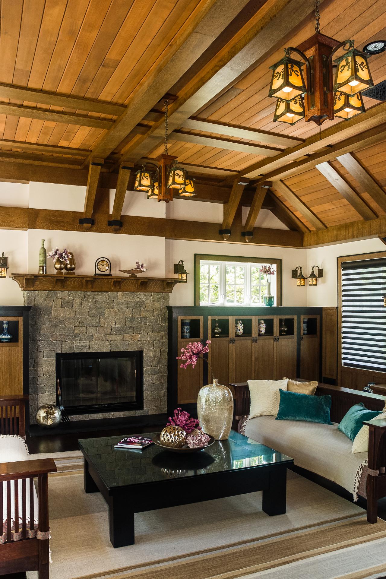 Craftsman living room wood ceiling fireplace