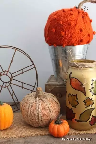 Creating a burlap pumpkin