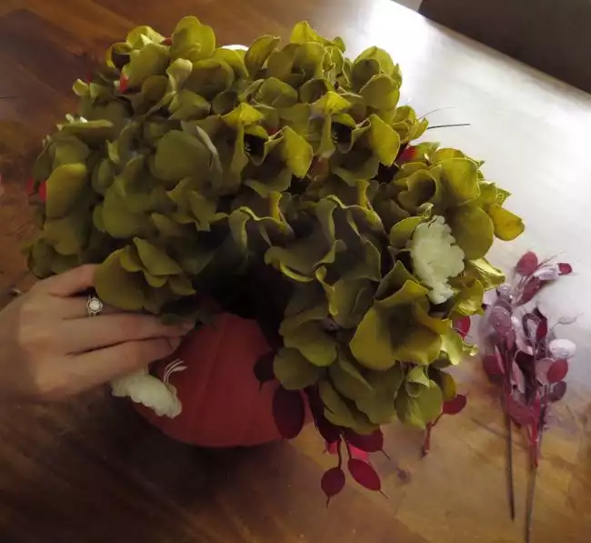 Creative pumpkin flower vase