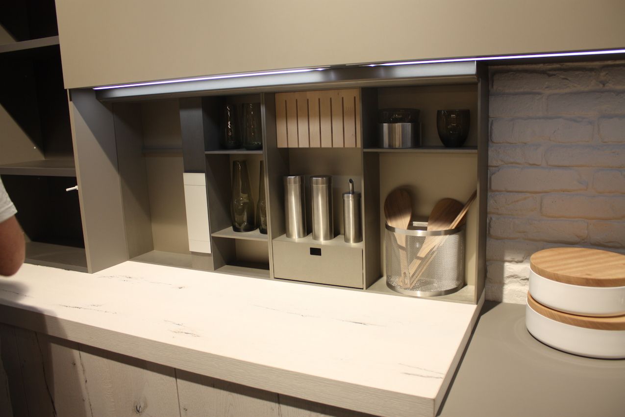 Cucine Lube For kitchen Storage Workspace