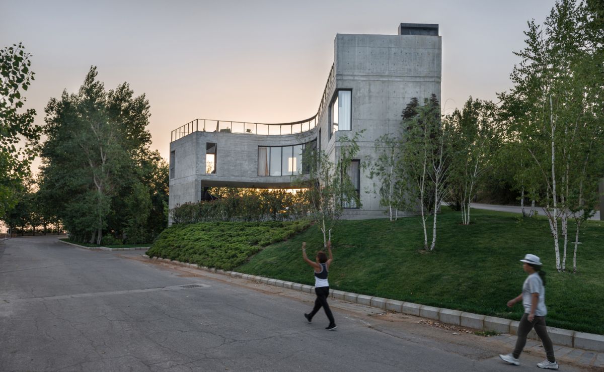 Curved Concrete House