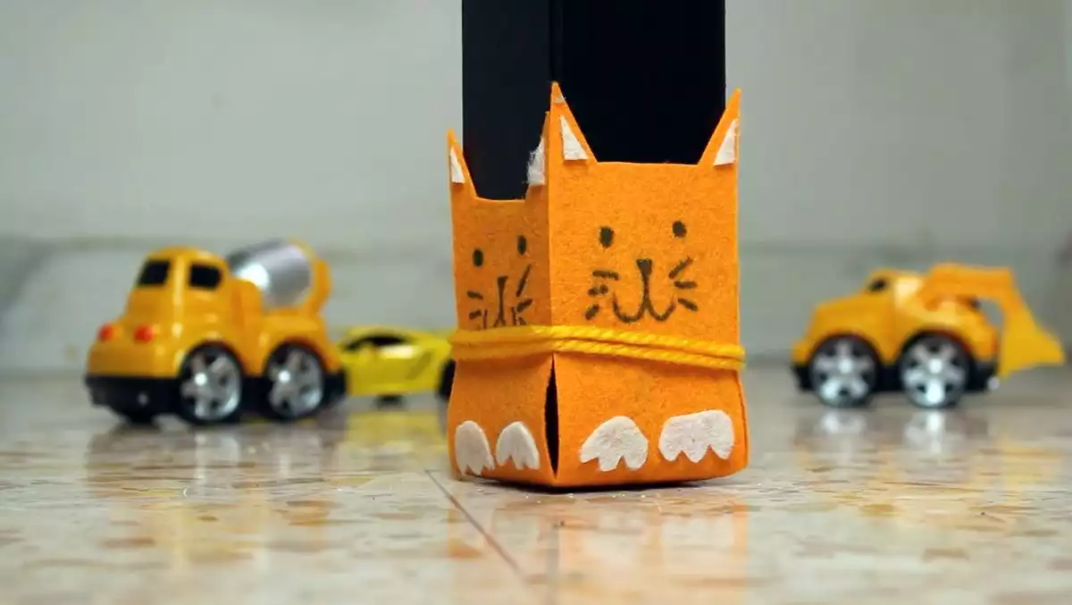 Cute table legs DIY