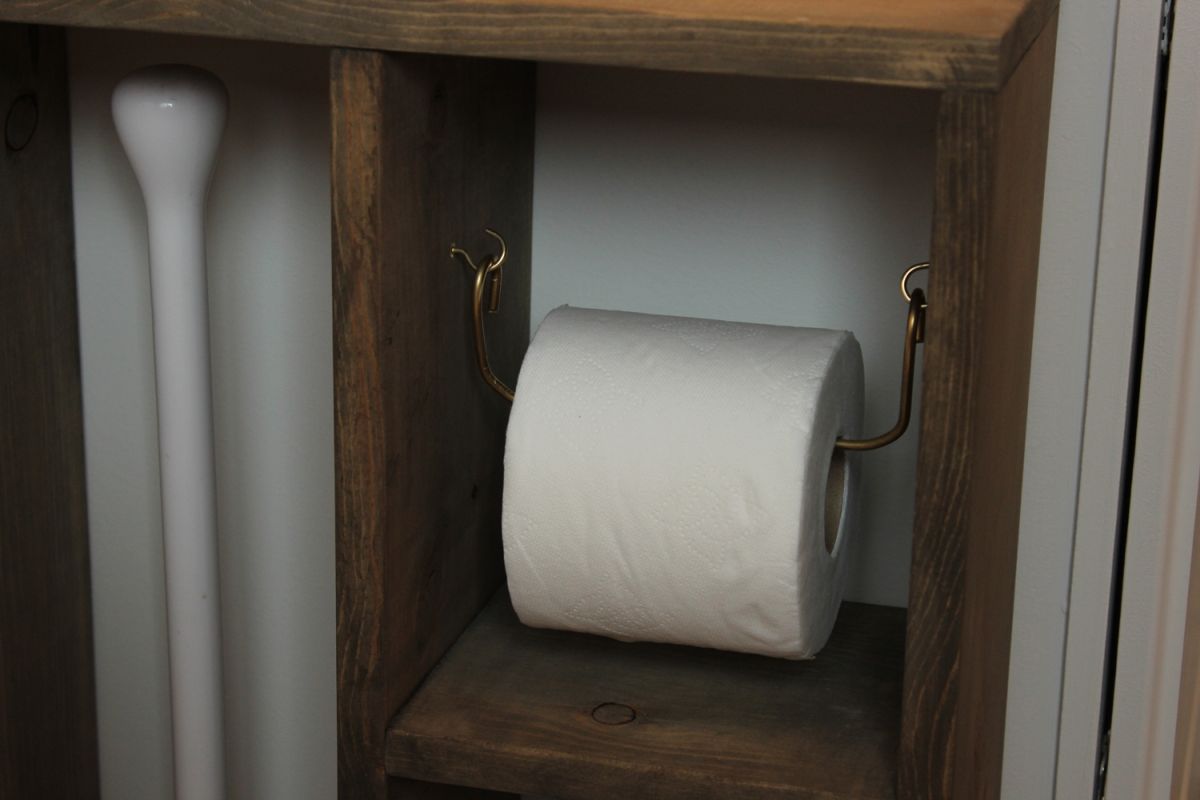 DIY Brass Toilet paper