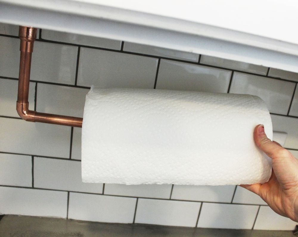 DIY Copper Paper Towel Holdel add the paper roll