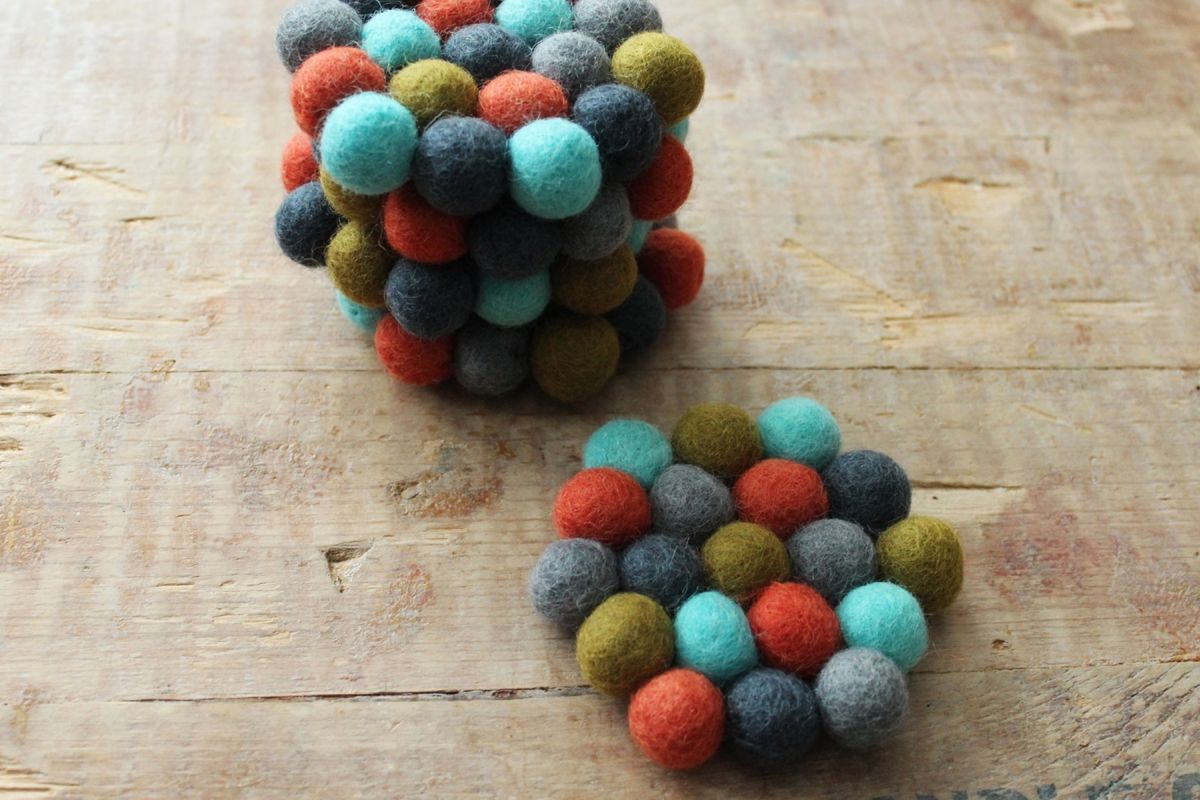 DIY Felt Ball Coasters - arrange the balls