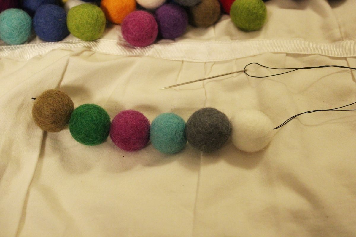 DIY Felt Ball Wreath-Push the felt balls next to each other