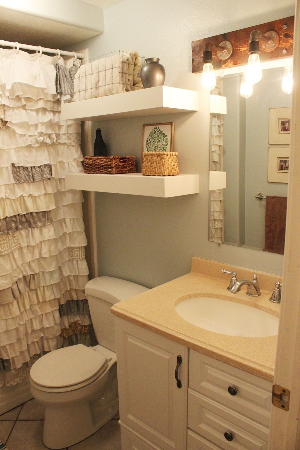 diy-floating-shelves-on-bathroom