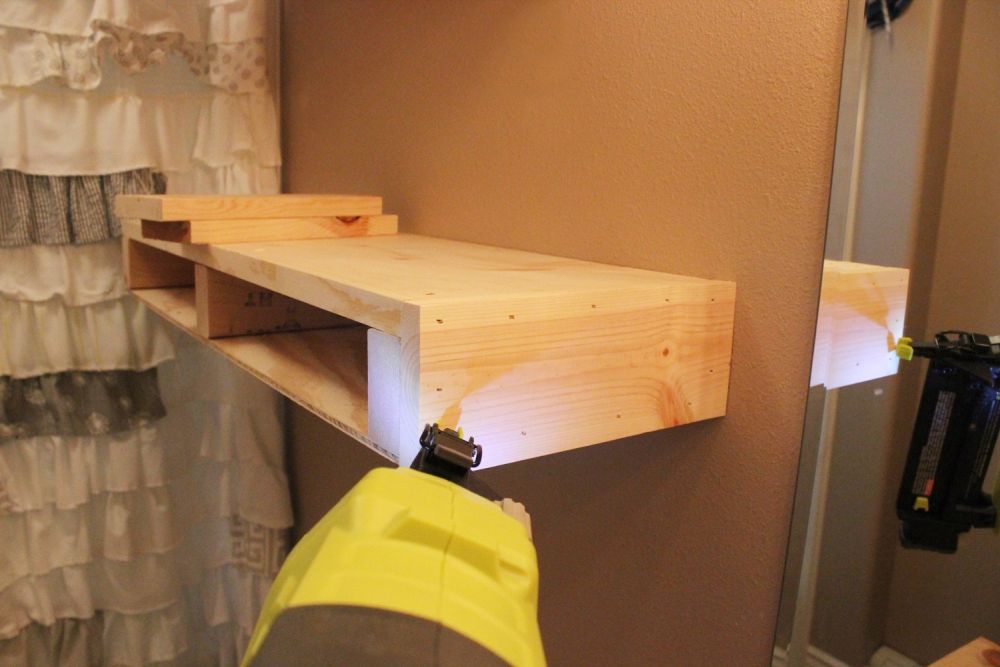 diy-floating-shelves-top