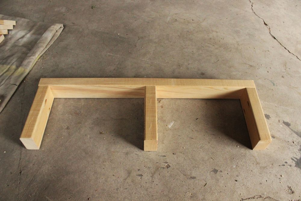 diy-floating-shelves-wood-prepare-for-shelf