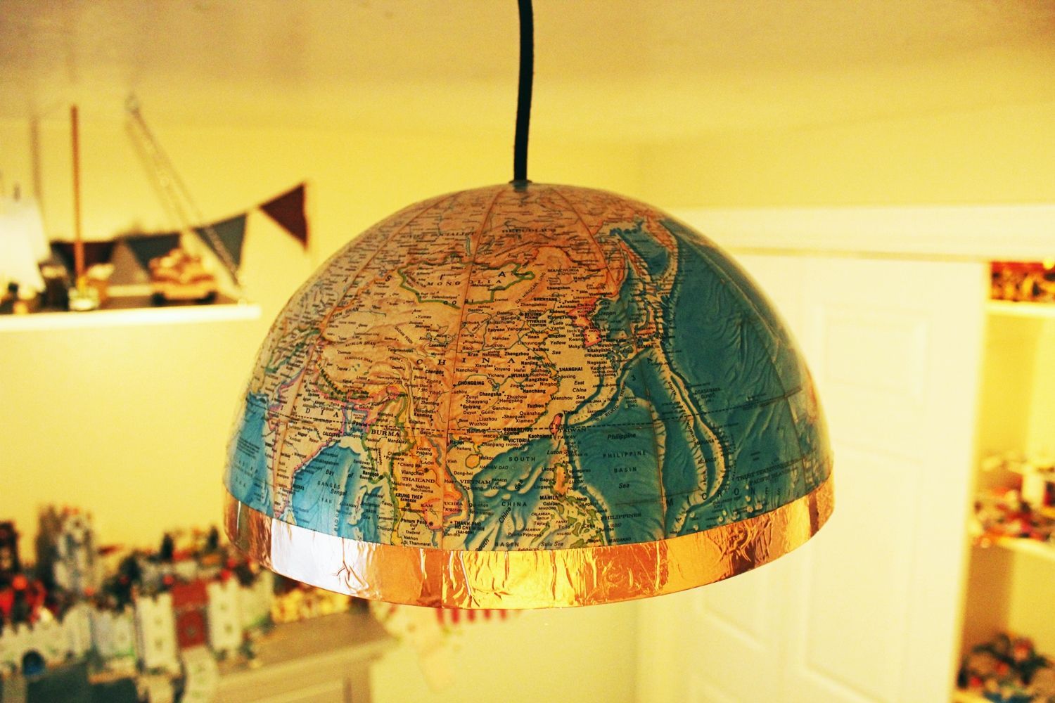 DIY Globe Pendant Light World