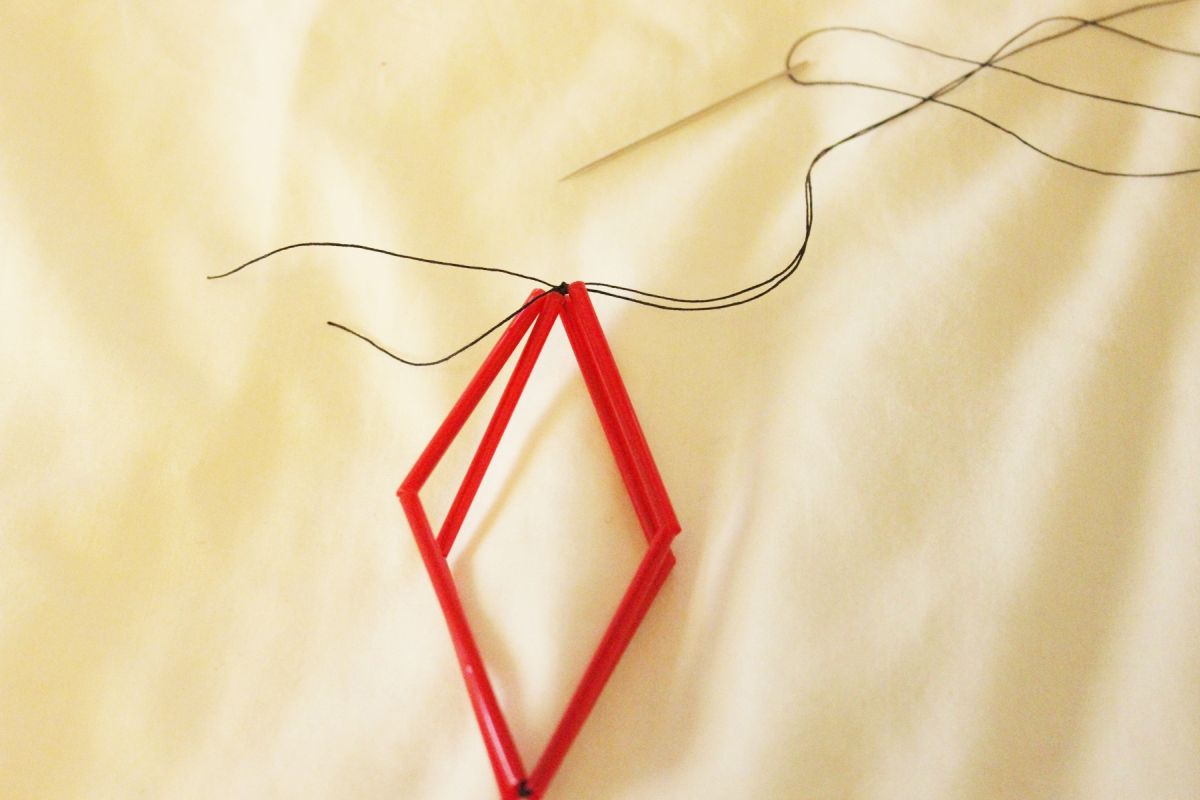 DIY Goemetric Straw Ornaments have your four prism sides