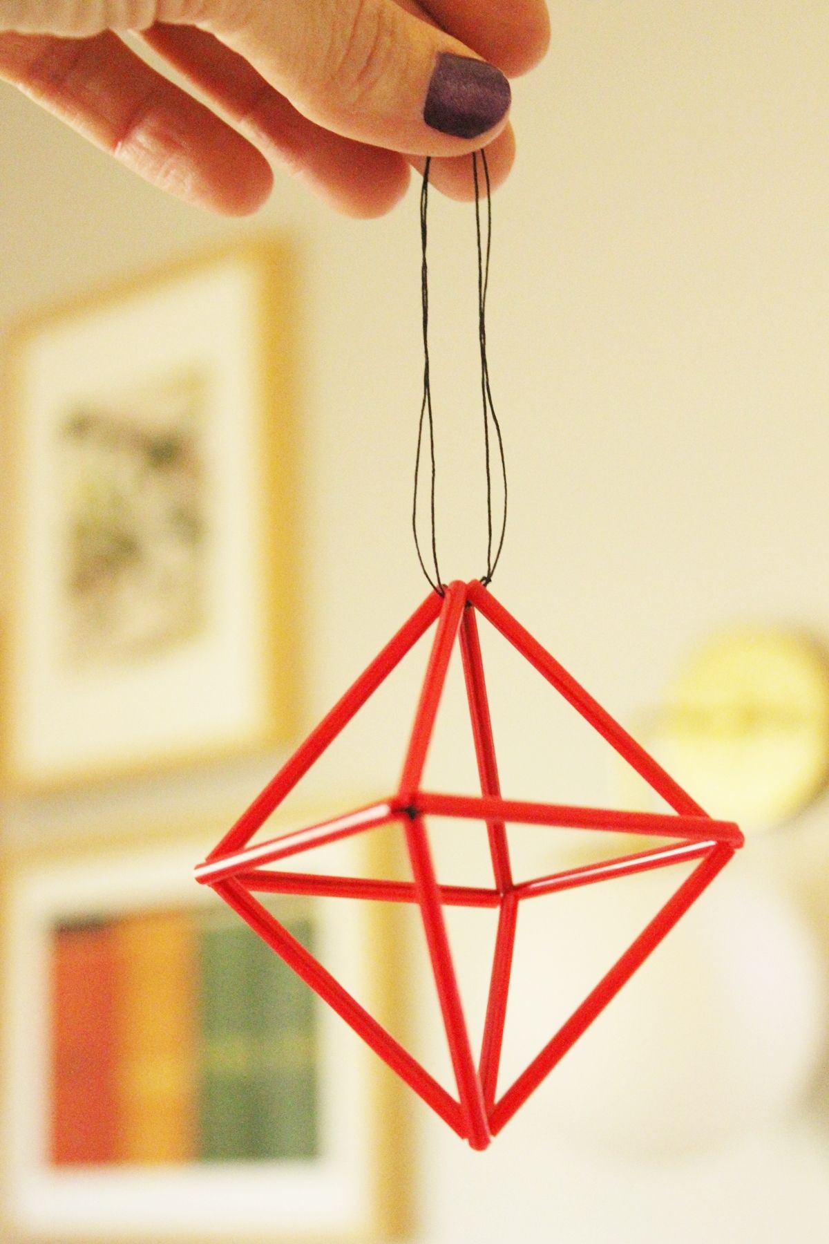 DIY Goemetric Straw Ornaments-geometric straw prism