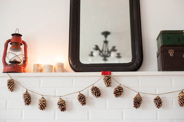 DIY Gold Leaf Pine Cone