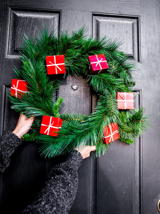 What’s the best greenery for Christmas wreaths