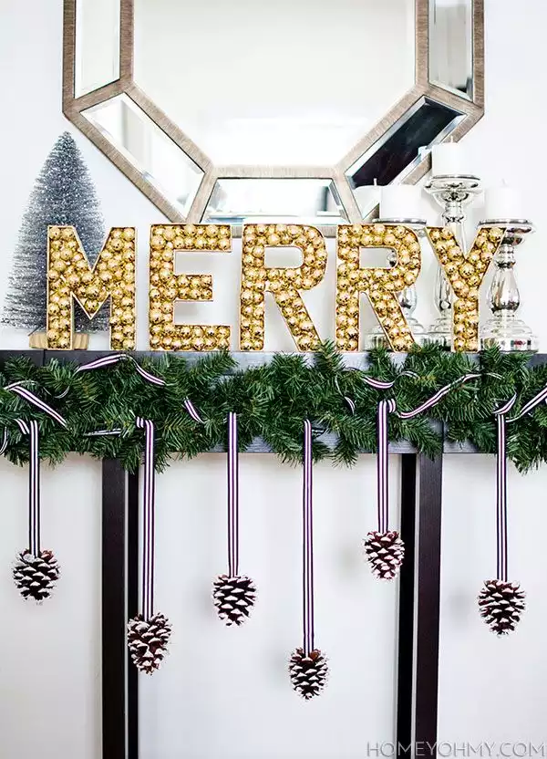 DIY Merry Sign from Pine Cones