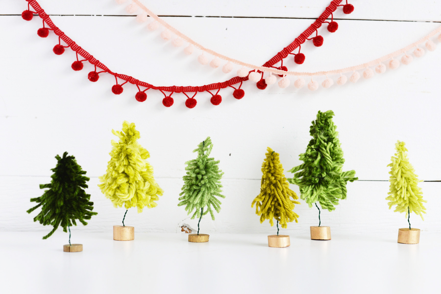 DIY Mini Yarn Christmas Trees Project