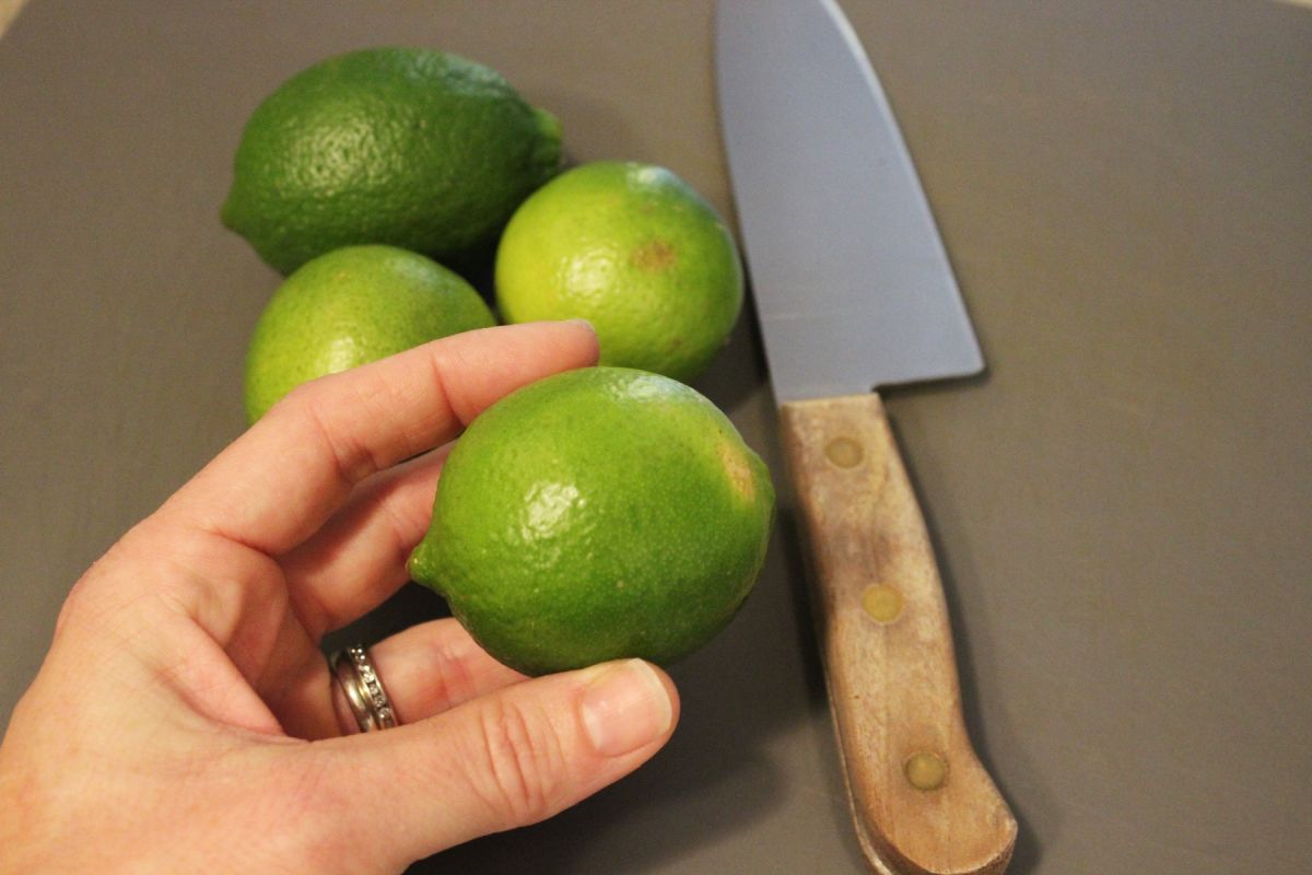 DIY Natural Christmas Tree Ornaments- wash fruits