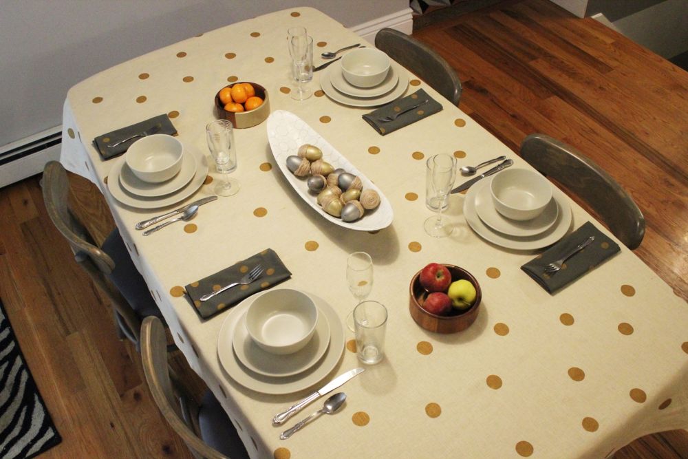 DIY Polka Dot Tablecloth Top