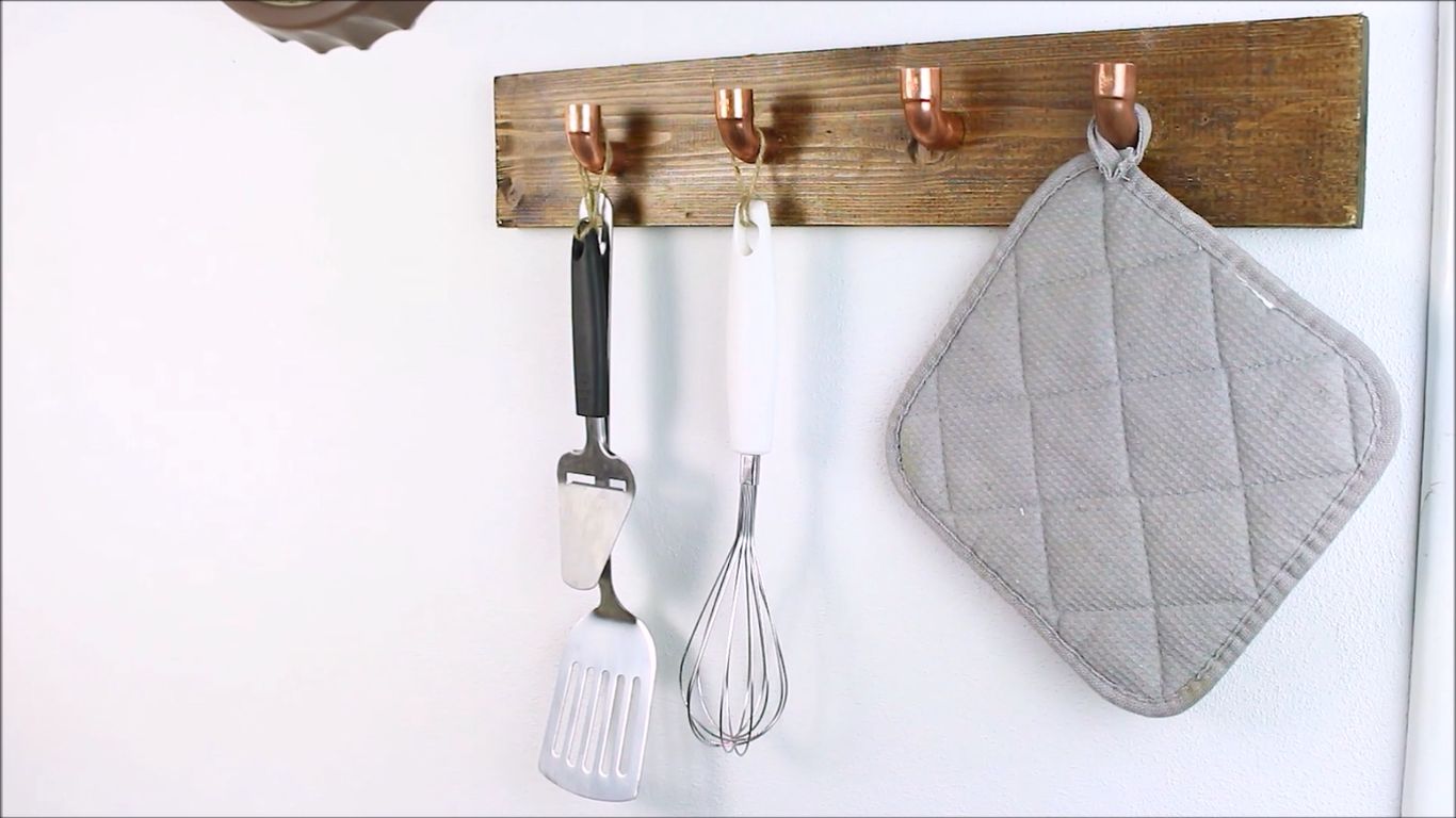 DIY Quick Wall Copper Hooks