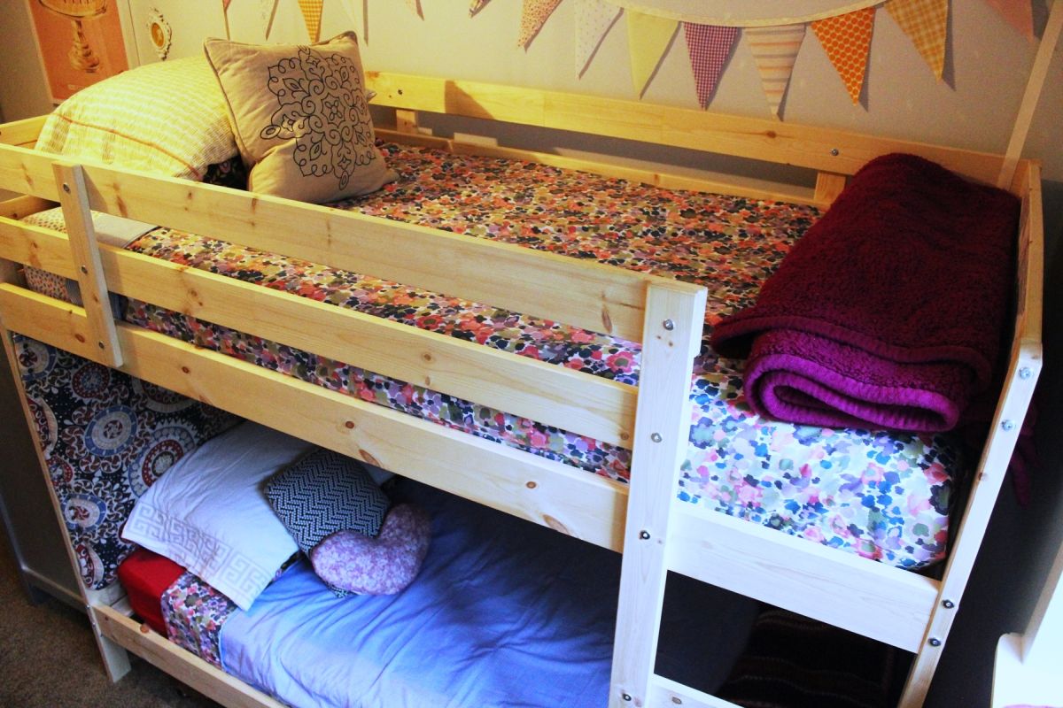 DIY Reversible Summer Quilt for wood bunk beds