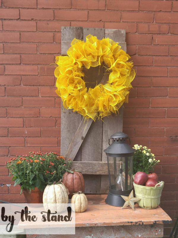 DIY Rustic Barn Style Shutter And Wreath