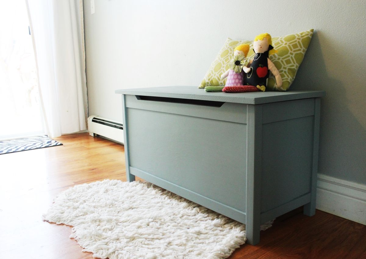 DIY Toy Box box will be used as a play bench