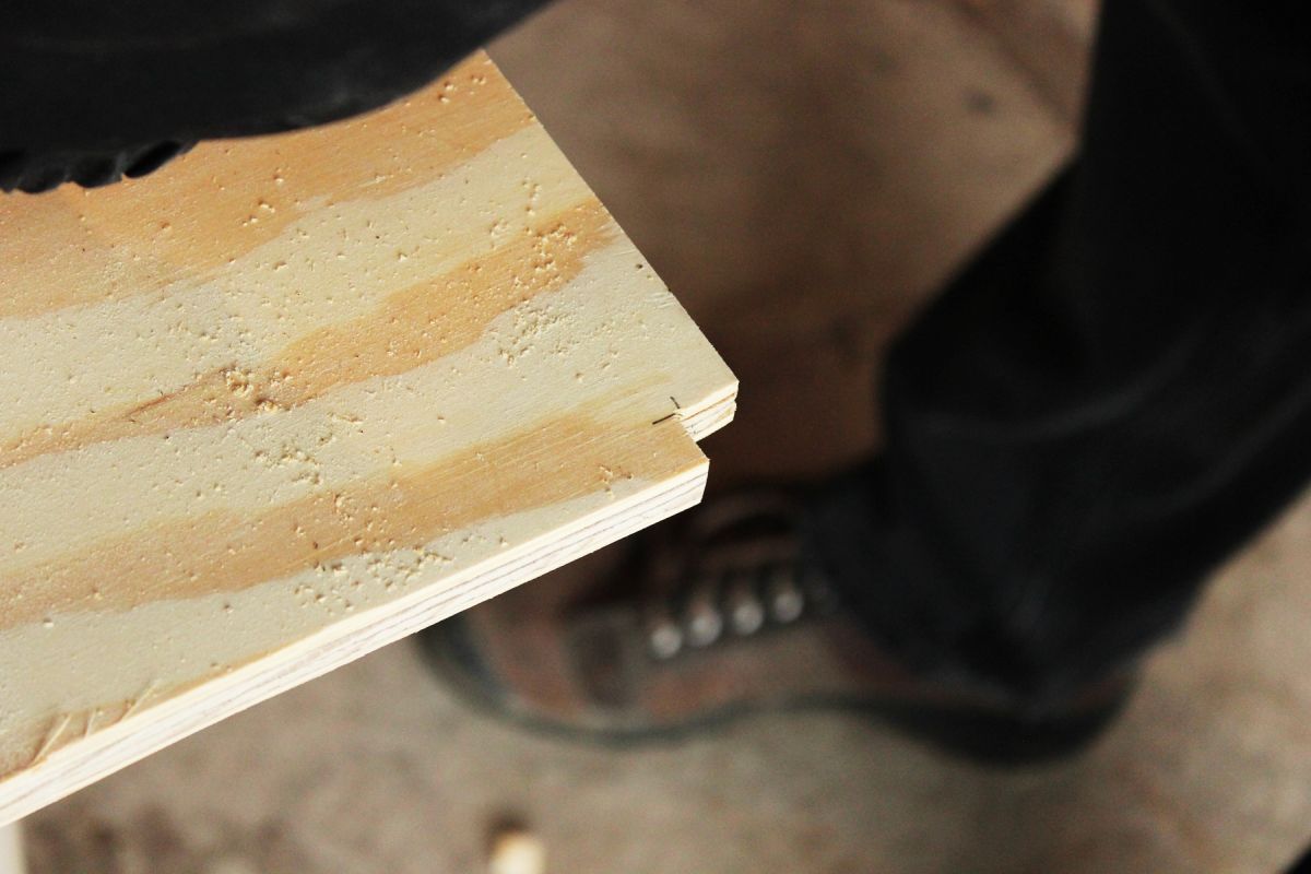 DIY Toy Box plywood corners