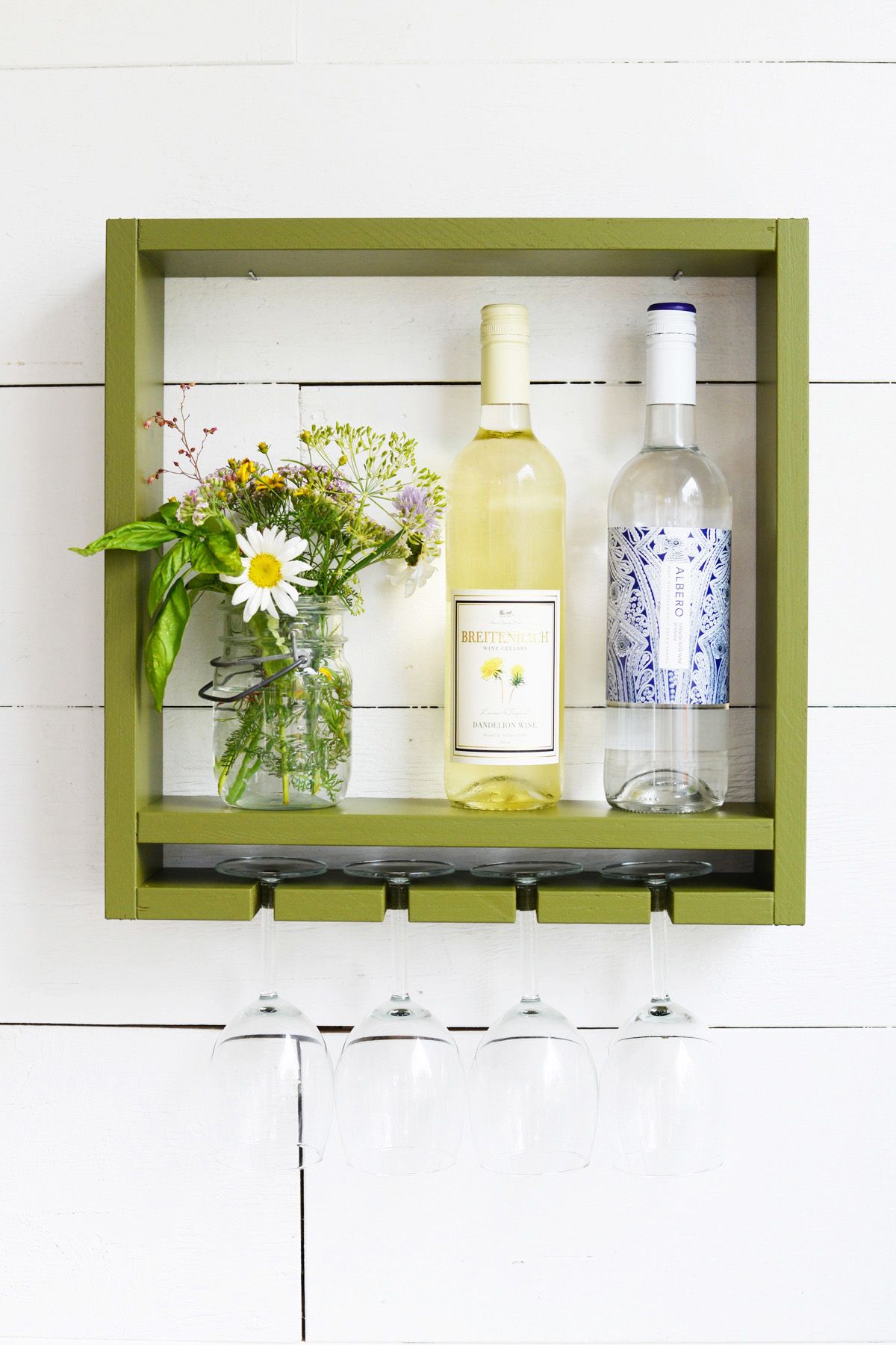 DIY Wall Mounted Hanging Wine Rack