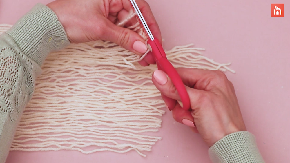 DIY Yarn Wall Tassel 16