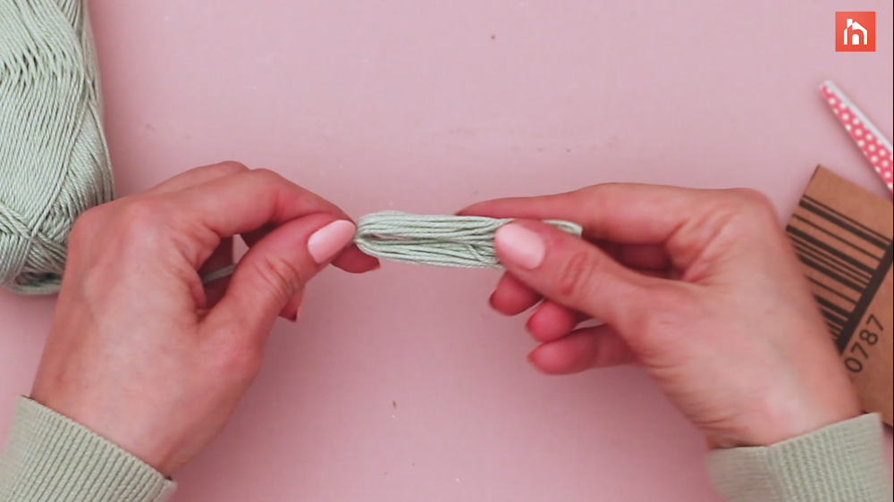 DIY Yarn Wall Tassel 28