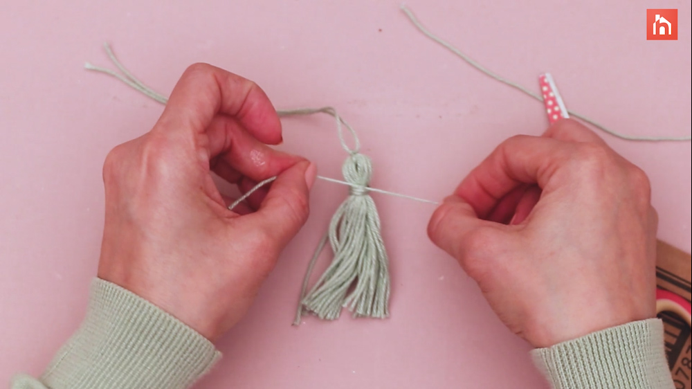 DIY Yarn Wall Tassel 33