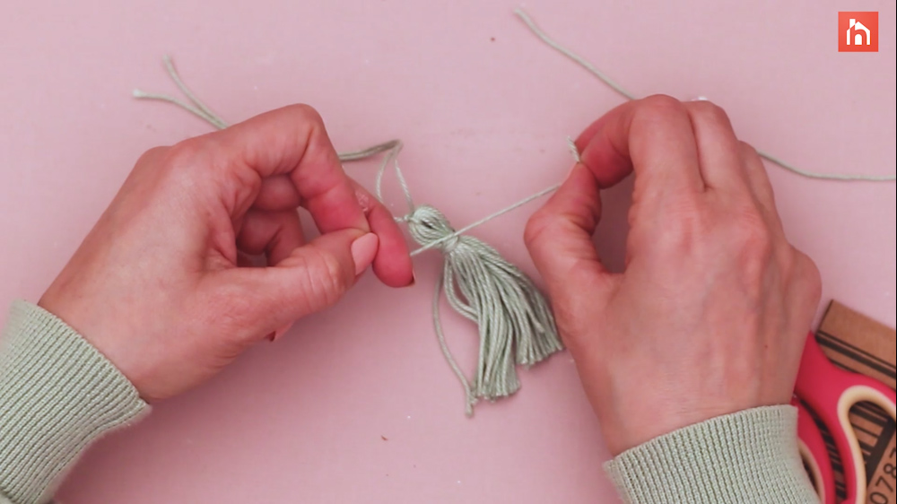 DIY Yarn Wall Tassel 35