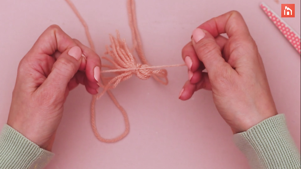 DIY Yarn Wall Tassel 50