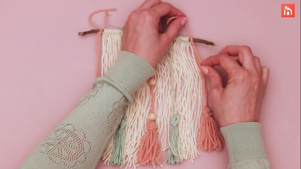 DIY Yarn Wall Tassel 72