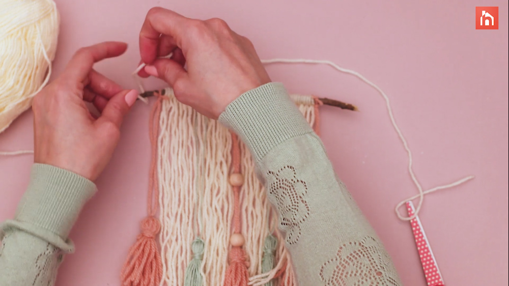 DIY Yarn Wall Tassel 76