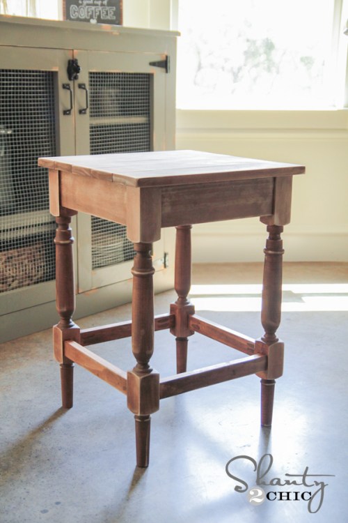 DIY bar stool farmhouser