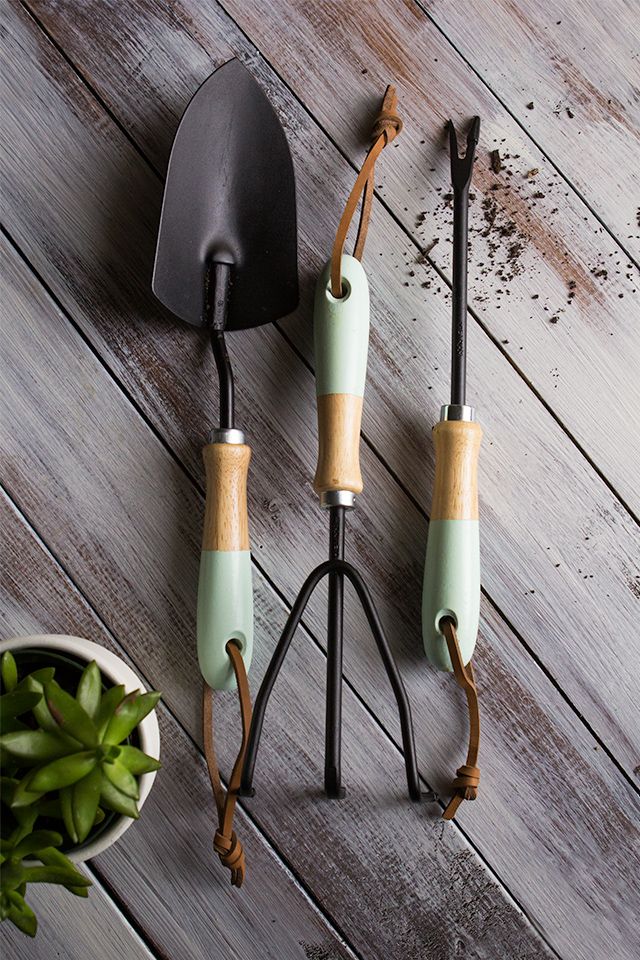 DIY dipped garden tools