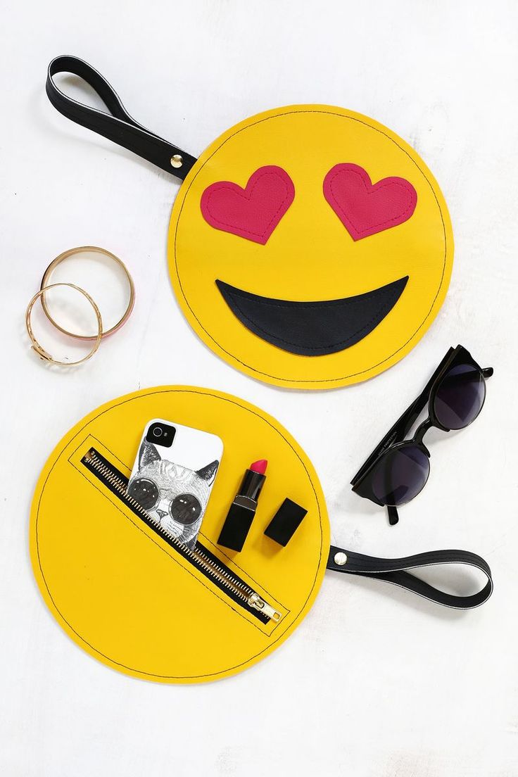 DIY emoji clutch