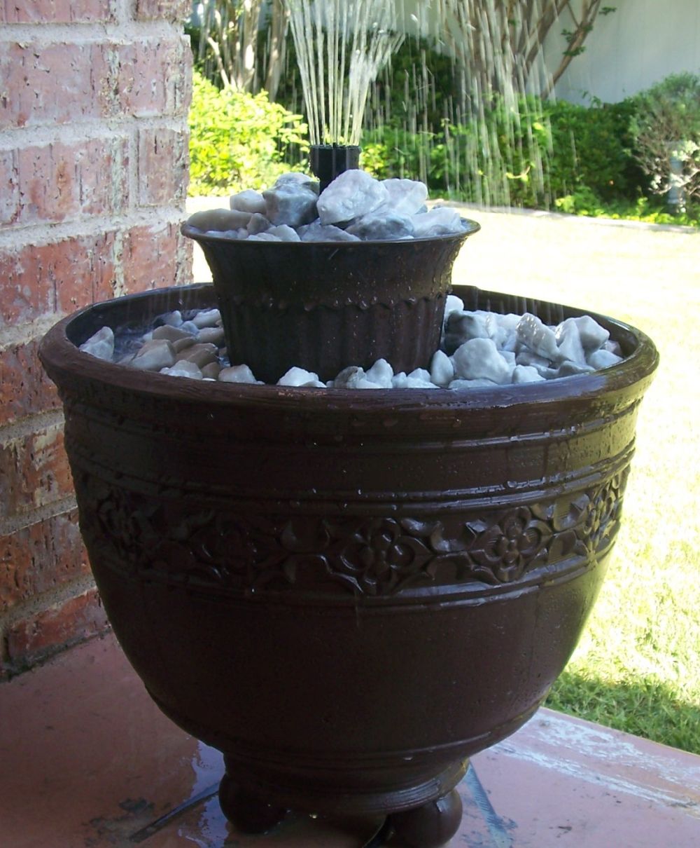 DIY fountain from old planters