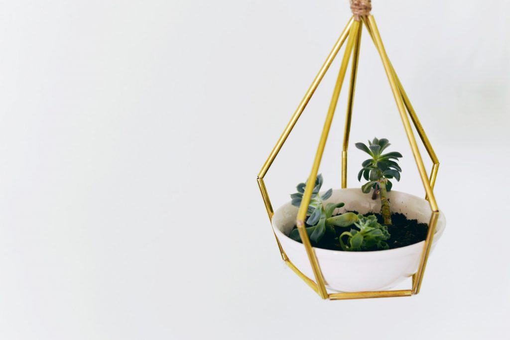 DIY geometric hanging planter1 1024x683