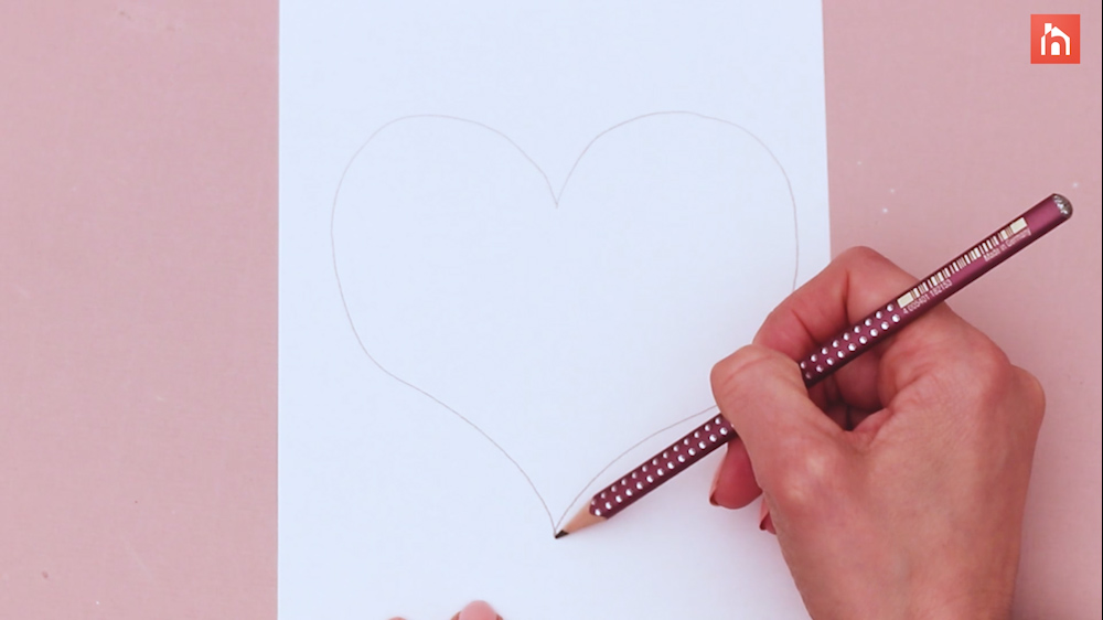 DIY heart nail string art 28