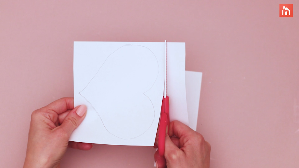 DIY heart nail string art 30