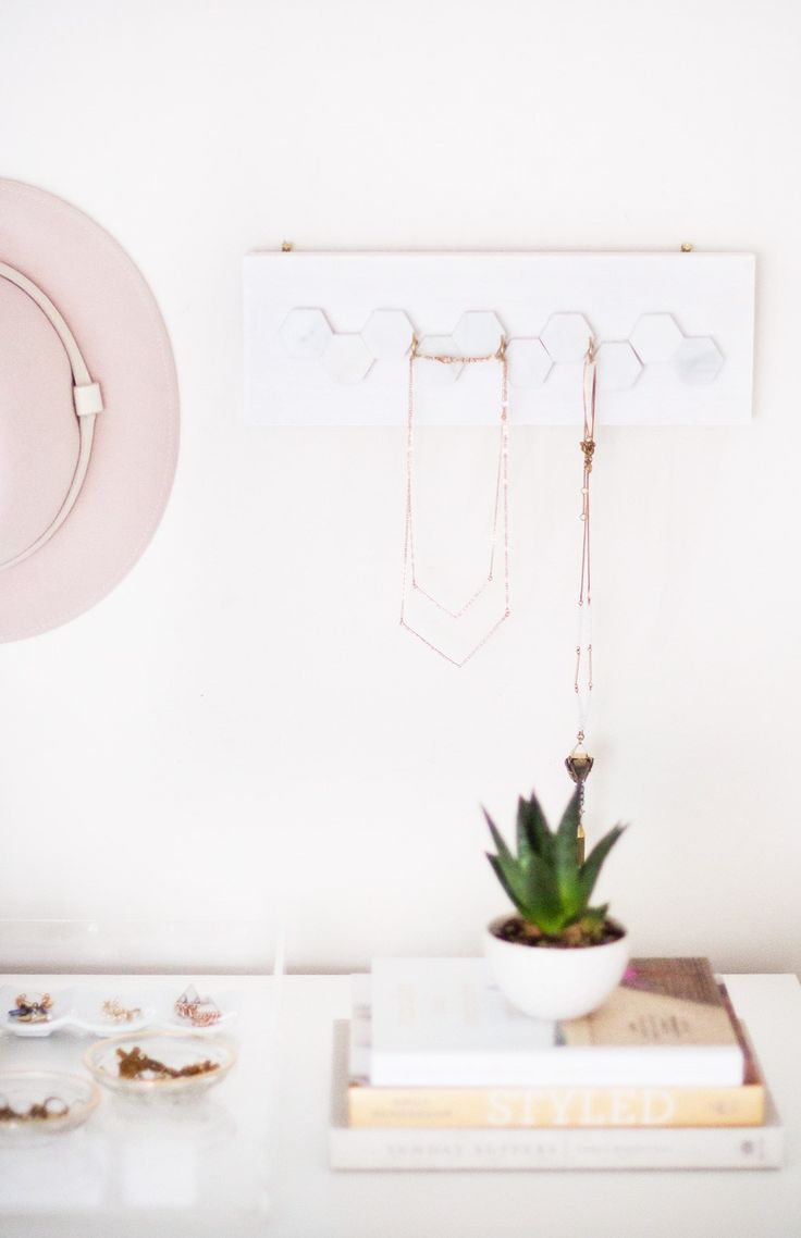 DIY jewelry hanger