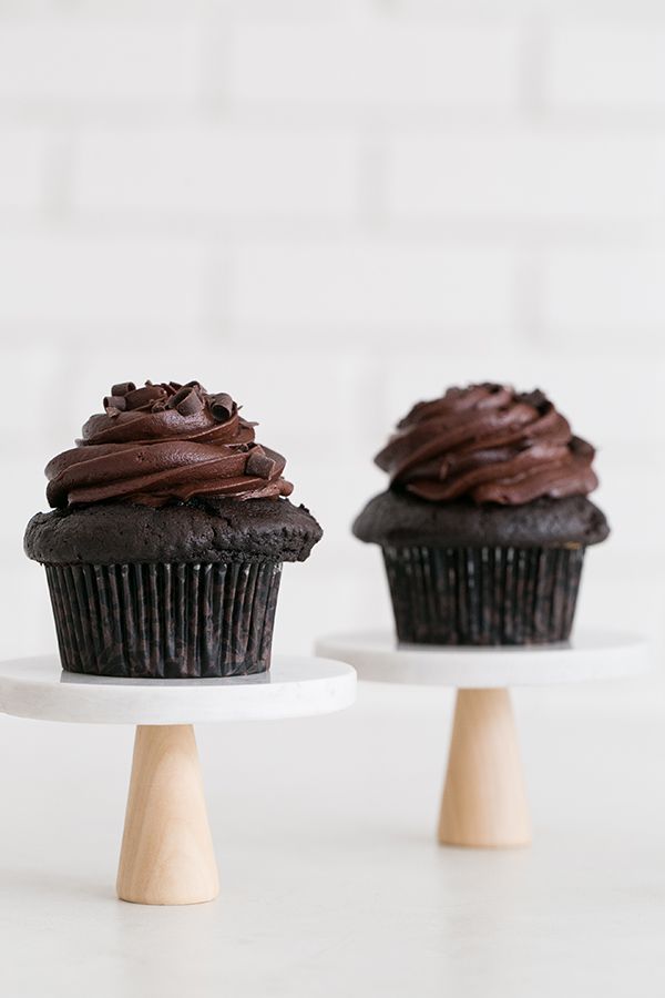 DIY mini cake stand