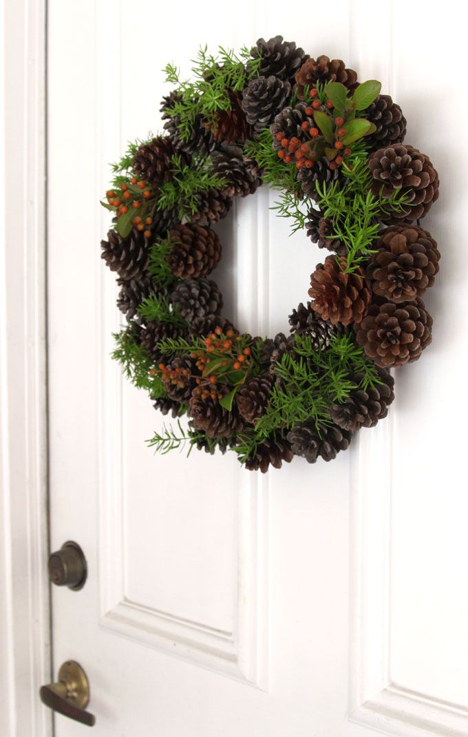 Classic Christmas wreath using seasonal resources