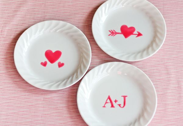 DIY plate decorating