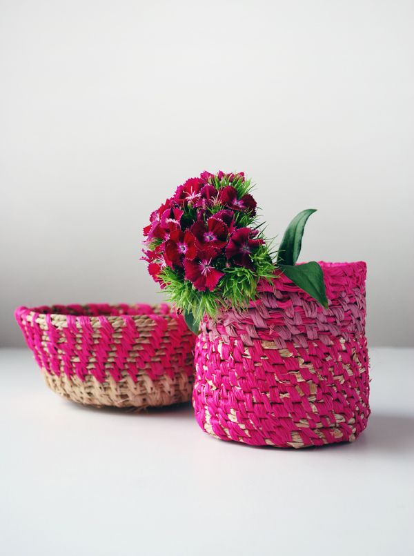 DIY raffia woven baskets via we are scout