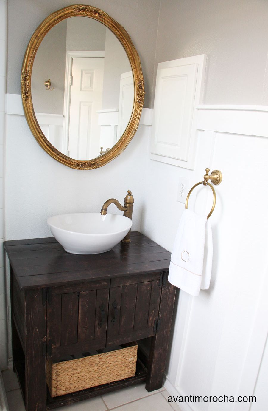 DIY rustic bathroom vanity