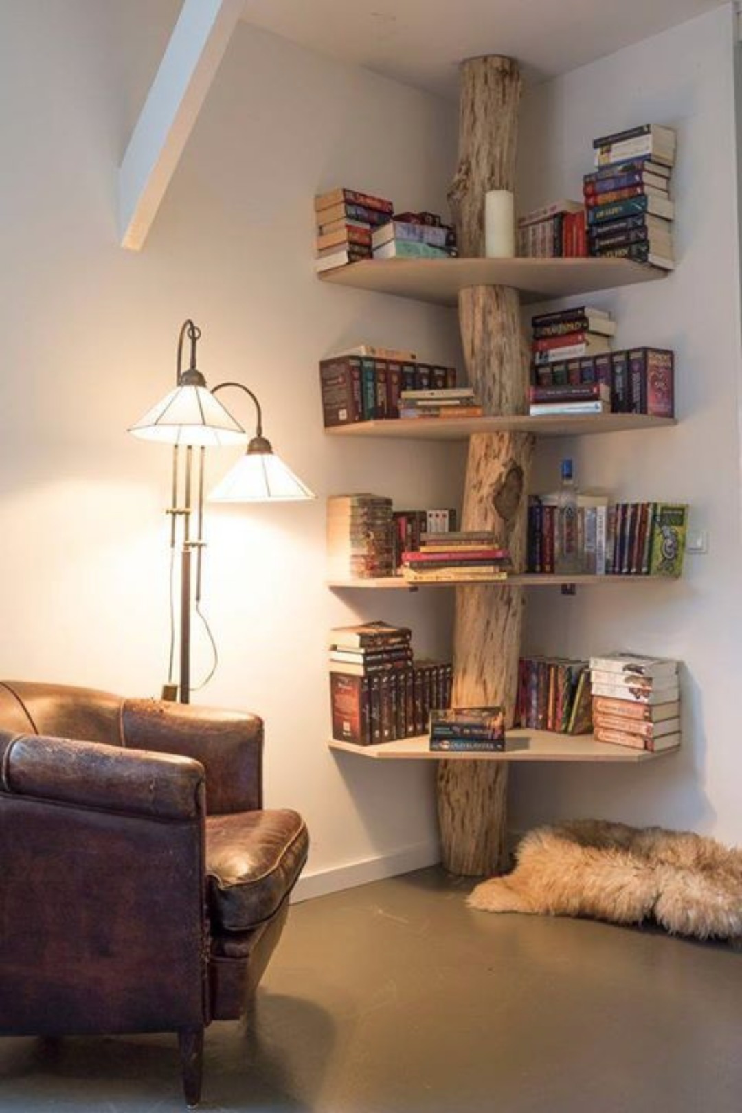 DIY tree trunk corner shelves